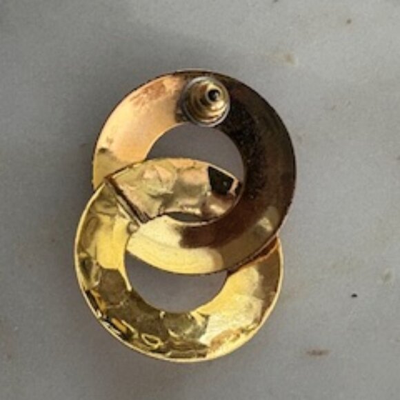 Twenty West Vintage pierced earrings-1980's-Gold tone and Cranberry finish - Picture 5 of 5